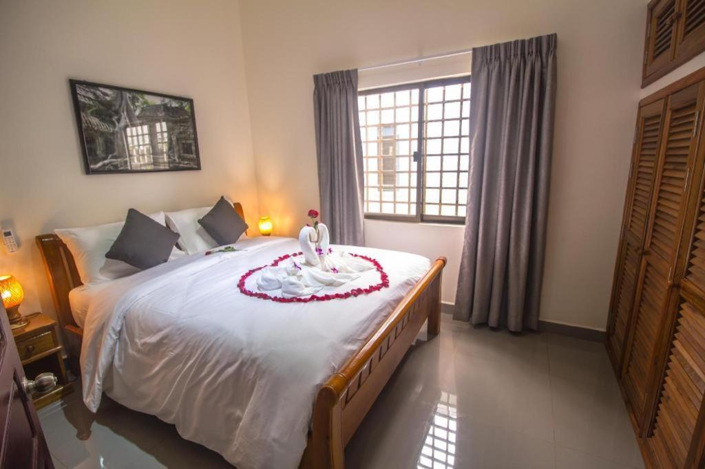 Ry's Lotus Resort d'Angkor Siem Reap Extérieur photo
